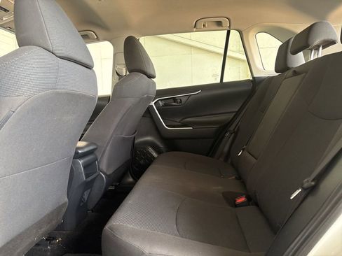 Used 2020 Toyota RAV4 LE FWD image 19