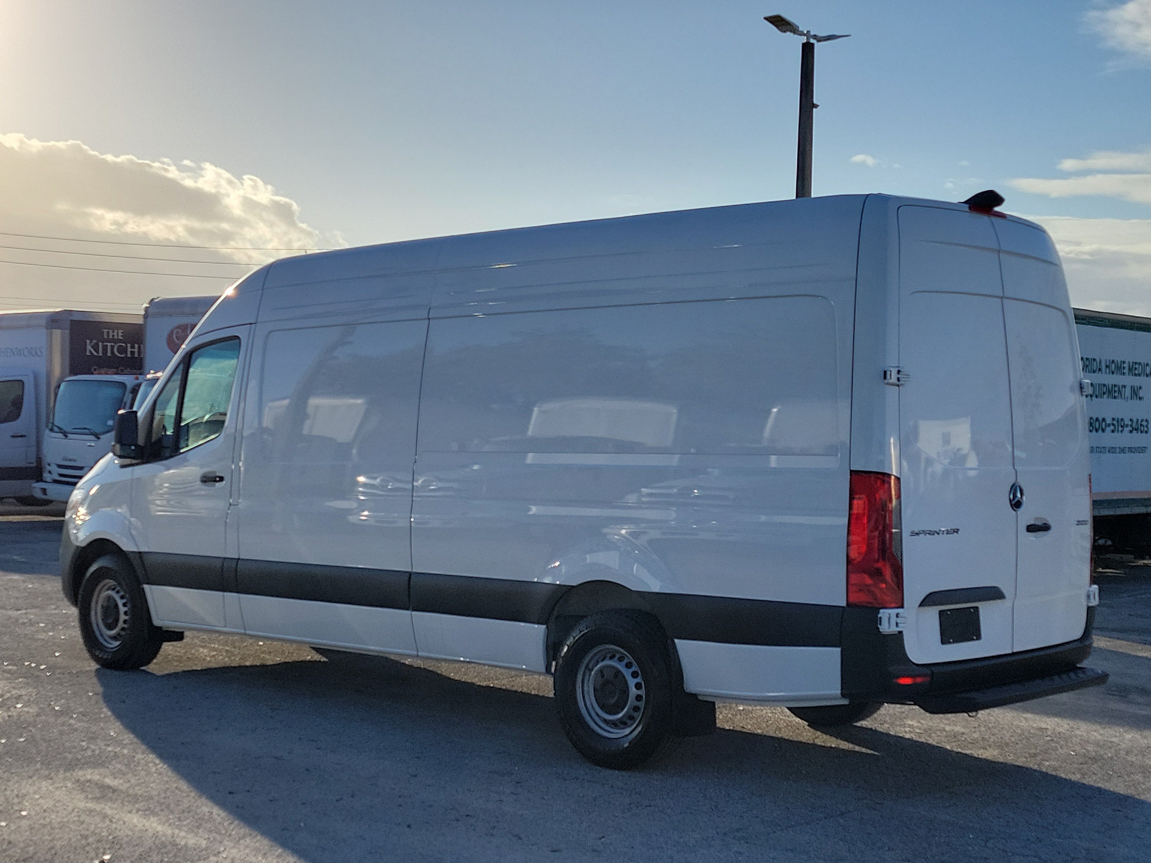 Used 2025 Mercedes-Benz Sprinter 2500 image 5