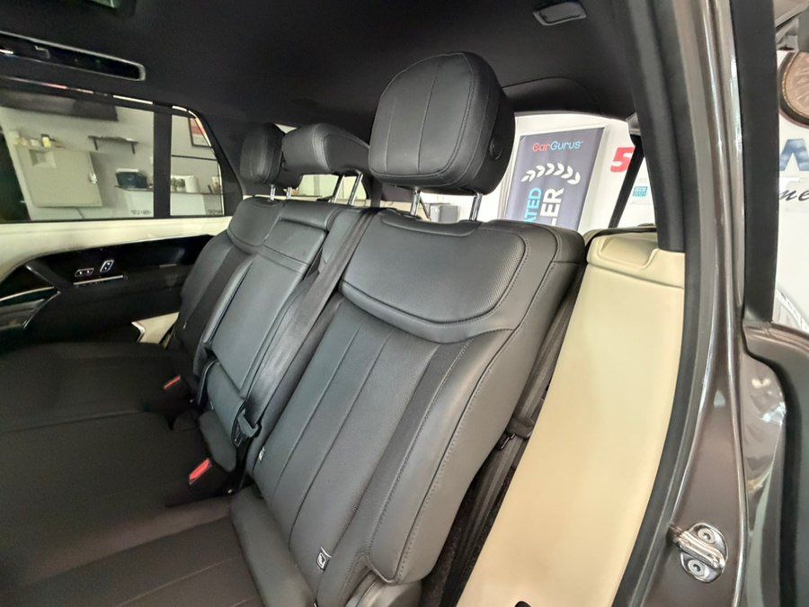 Used 2024 Land Rover Range Rover Long Wheelbase SE AWD/4WD image 37