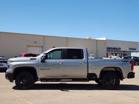 Used 2025 Chevrolet Silverado 2500 LT w/ Trail Boss Package AWD/4WD image 4