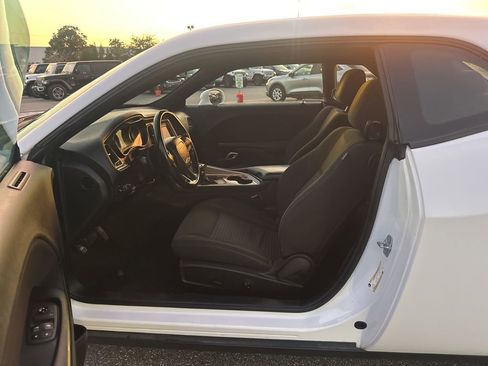 Used 2021 Dodge Challenger SXT image 11