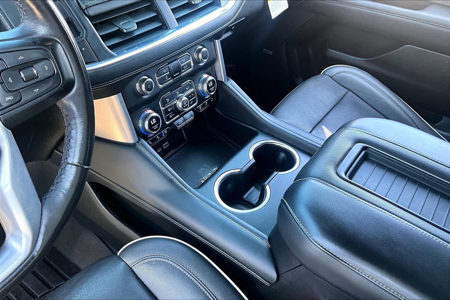 Used 2023 GMC Yukon SLT RWD image 17