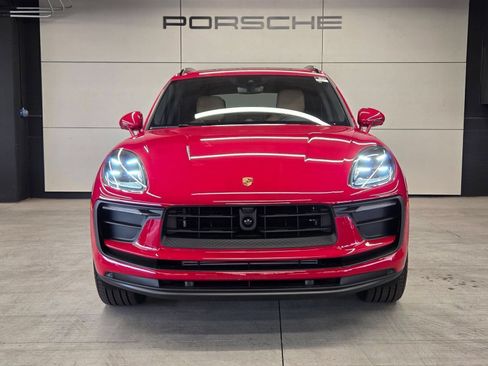 Certified 2026 Porsche Macan AWD/4WD image 25