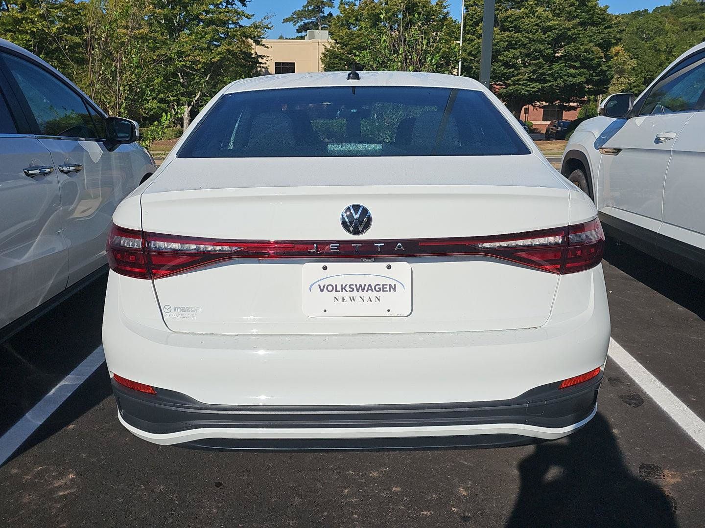 Used 2025 Volkswagen Jetta Sport FWD image 4