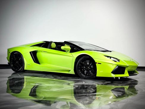 Used 2015 Lamborghini Aventador LP 700-4 image 8