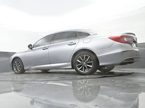 Used 2022 Honda Accord EX-L image 10