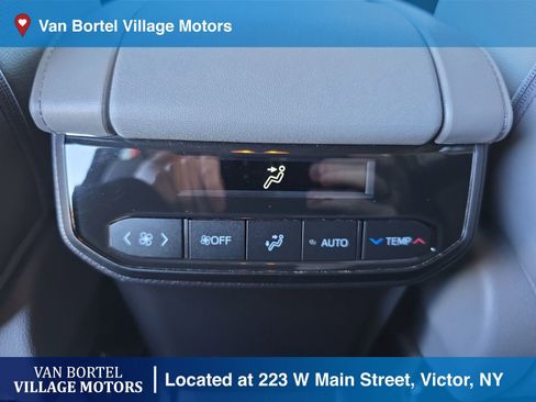 Used 2023 Toyota Highlander XLE image 24