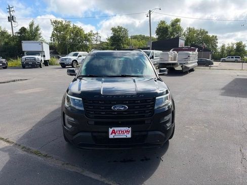 Used 2017 Ford Explorer Sport w/ Equipment Group 401A AWD/4WD image 2