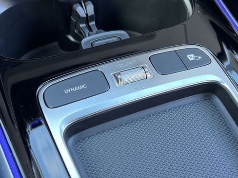 Used 2026 Mercedes-Benz GLB 250 4MATIC image 32