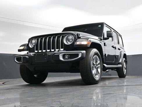 Used 2022 Jeep Wrangler Unlimited Sahara w/ Dual Top Group image 45