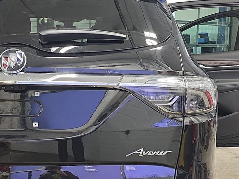 Used 2023 Buick Enclave Avenir image 36