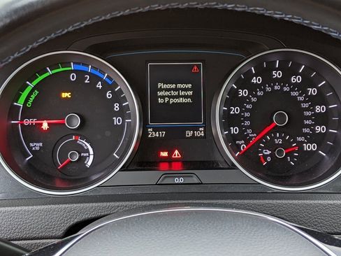 Used 2019 Volkswagen e-Golf SE w/ Driver Assistance Package image 15