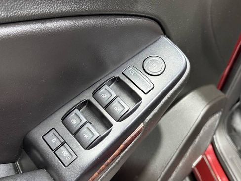 Used 2018 GMC Yukon SLE w/ HD Trailering Package image 43