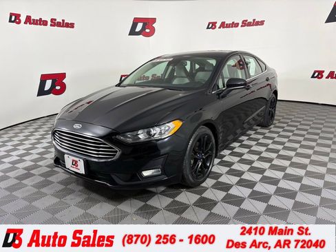 Used 2020 Ford Fusion SE w/ Equipment Group 151A FWD image 1