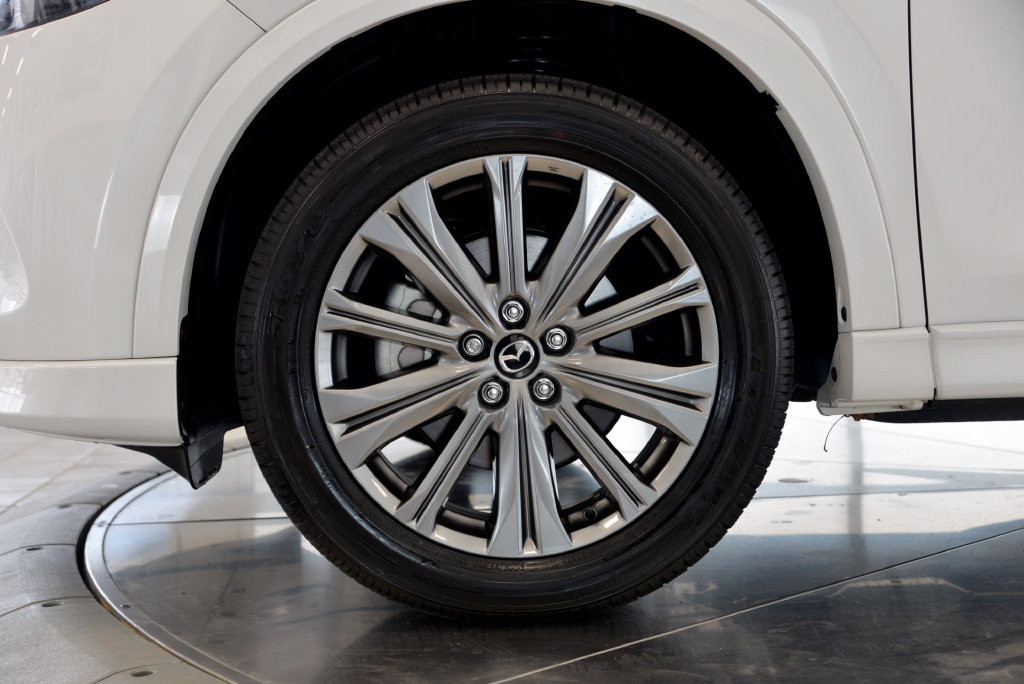 Certified 2025 MAZDA CX-5 Signature AWD/4WD image 10