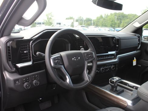 New 2026 Chevrolet Silverado 1500 RST w/ All Star Edition Plus AWD/4WD image 13