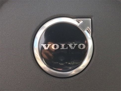 New 2026 Volvo XC90 B6 Plus w/ Protection Package Premier image 12