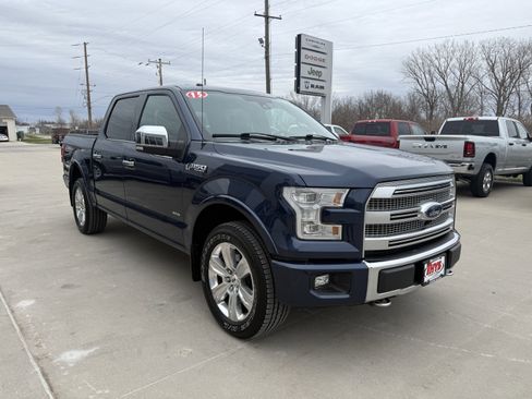 Used 2015 Ford F150 Platinum w/ Equipment Group 701A Luxury image 34