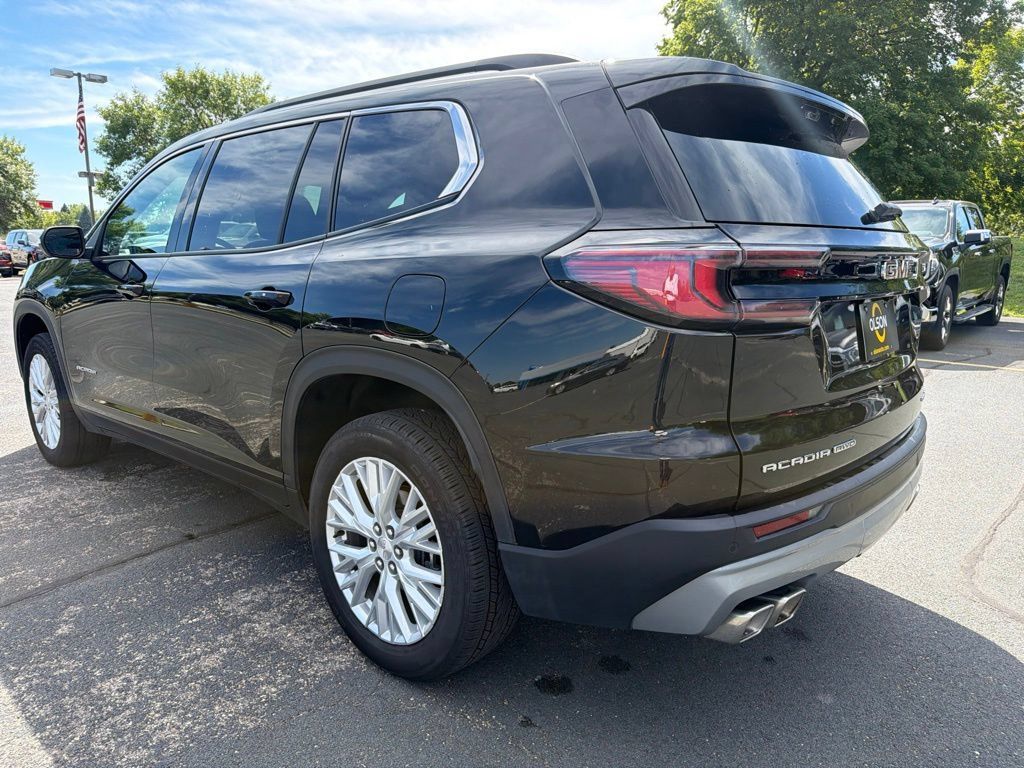 Certified 2026 GMC Acadia Elevation w/ Elevation Premium Package AWD/4WD image 5