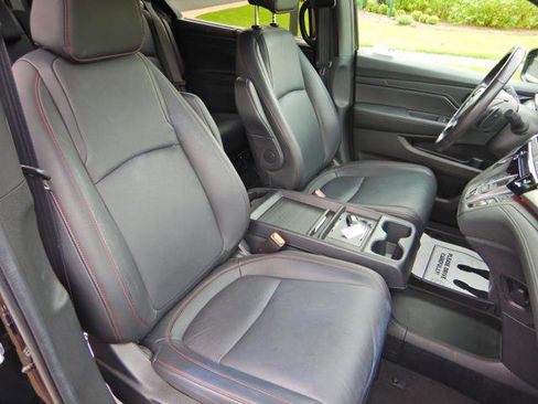 Used 2025 Honda Odyssey Sport-L image 17
