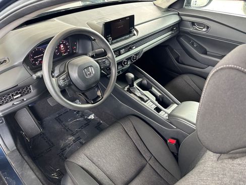Used 2023 Honda Accord EX image 9