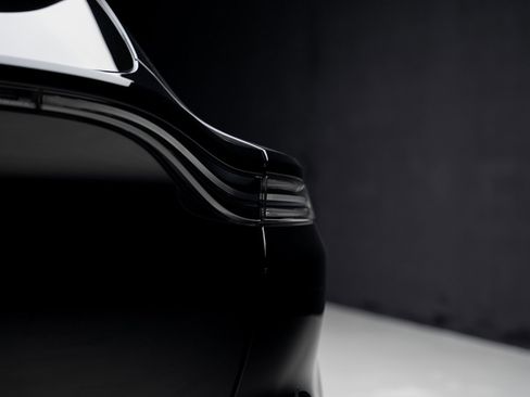 Used 2021 Aston Martin DBX image 29