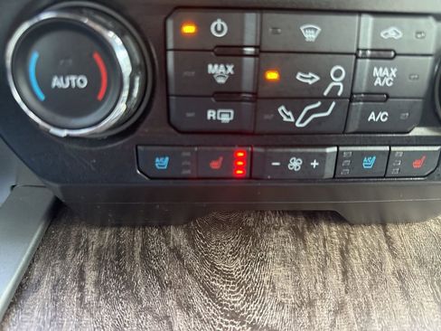 Used 2019 Ford F250 Lariat w/ Lariat Ultimate Package image 28