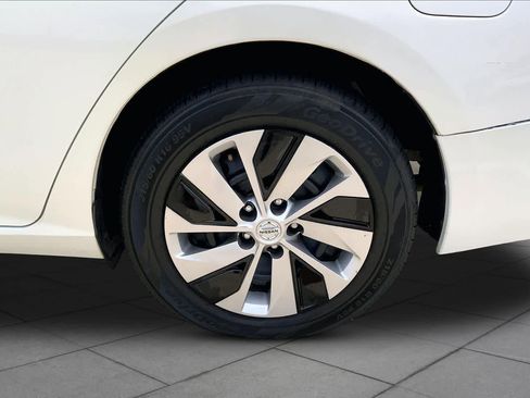Used 2020 Nissan Altima 2.5 S FWD image 11
