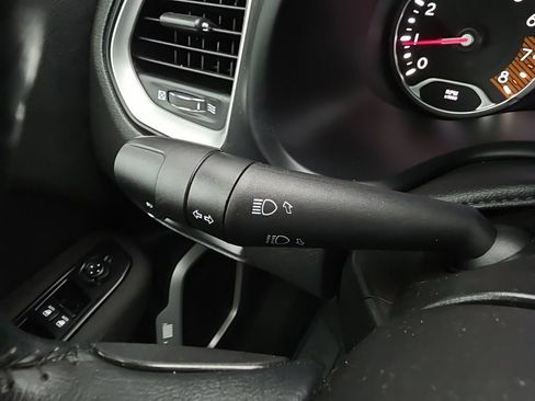 Used 2021 Jeep Renegade Latitude w/ Convenience Group AWD/4WD image 21
