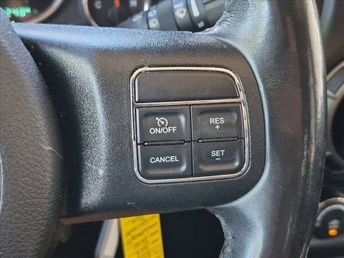 Used 2018 Jeep Wrangler Unlimited Sport w/ Connectivity Group AWD/4WD image 14