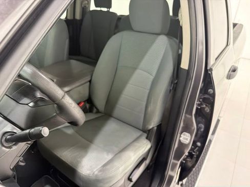 Used 2018 RAM 1500 Express AWD/4WD image 13