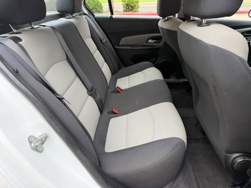 Used 2016 Chevrolet Cruze LS image 13