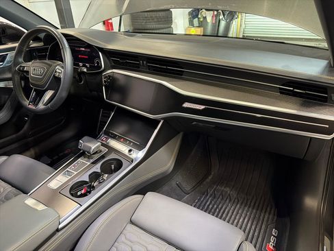 Used 2021 Audi RS 6 AWD/4WD image 21