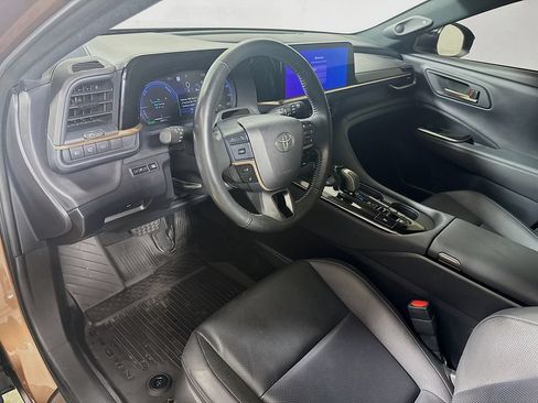 Certified 2025 Toyota Crown Signia w/ Advanced Technology Package AWD/4WD image 9