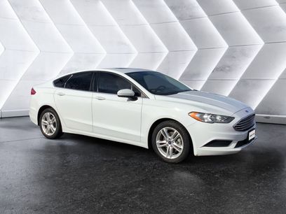 Used 2018 Ford Fusion SE w/ Fusion SE Technology Package