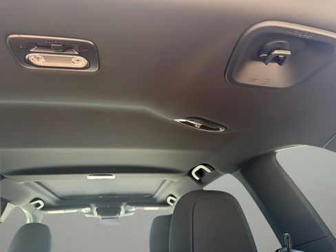 New 2026 Subaru Forester Premium AWD/4WD image 32