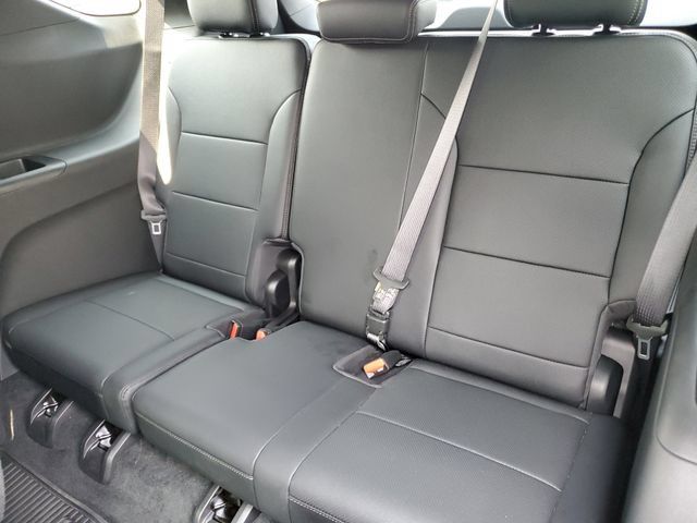 New 2026 Chevrolet Traverse High Country w/ LPO, Floor Liner Package FWD image 13