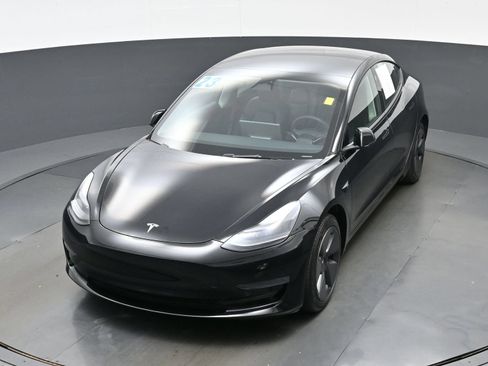 Used 2023 Tesla Model 3 Standard Range RWD image 34