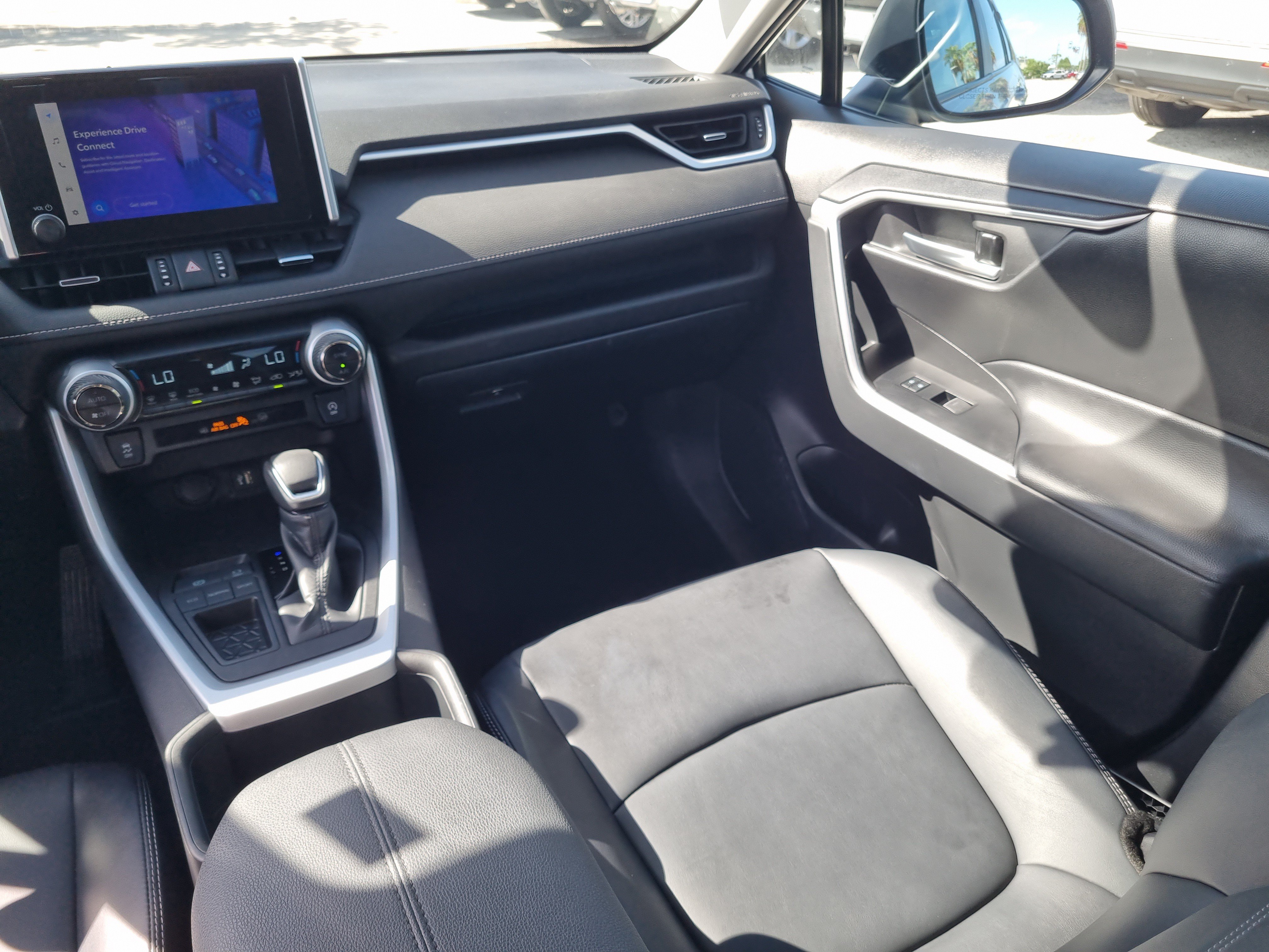Used 2023 Toyota RAV4 XLE Premium FWD image 20