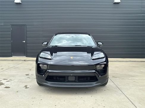 Used 2025 Porsche Macan 4S Electric image 10