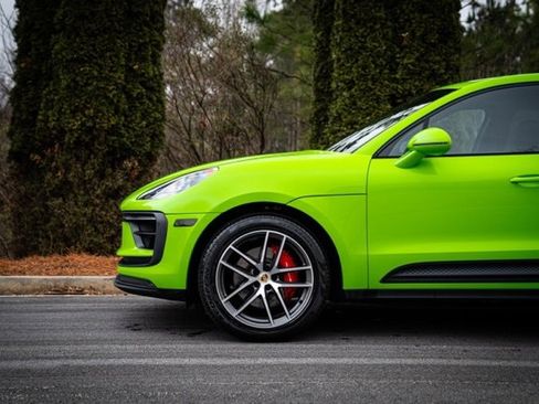 Used 2022 Porsche Macan S w/ Premium Package Plus image 10