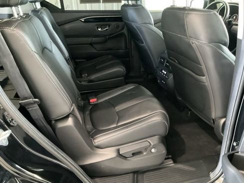 Used 2025 Honda Pilot Touring image 26