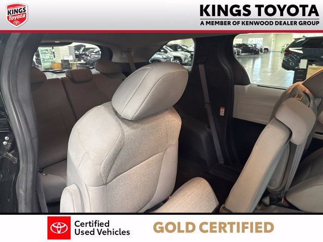 Certified 2025 Toyota Sienna LE FWD image 14