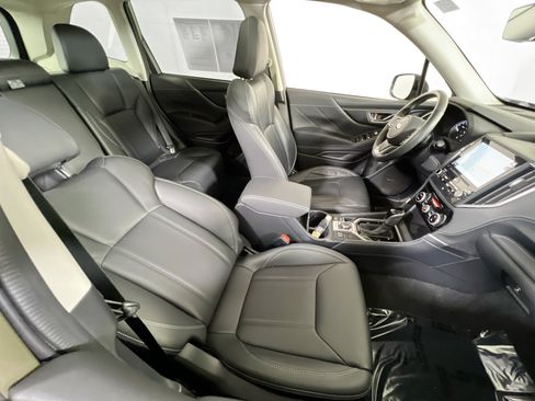 Used 2022 Subaru Forester Touring AWD/4WD image 28