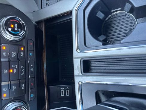 Used 2019 Ford F150 Lariat w/ Equipment Group 502A Luxury AWD/4WD image 26