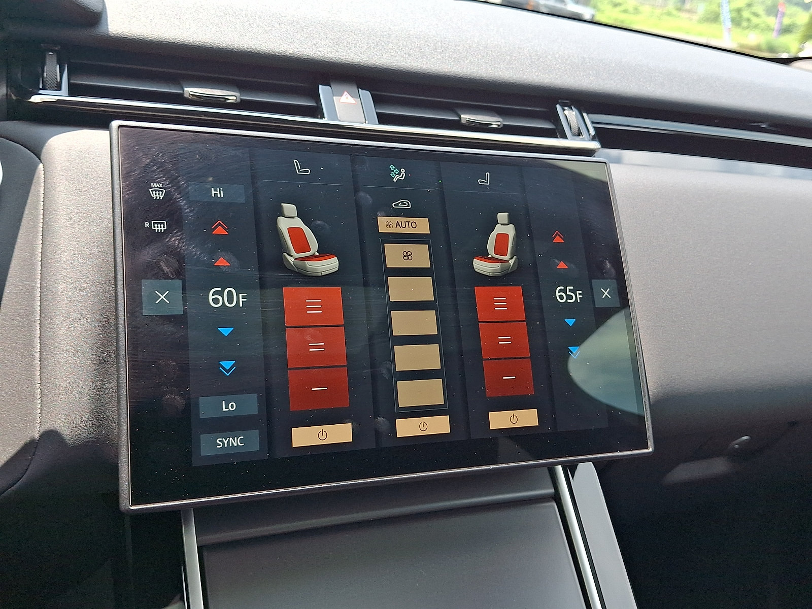 Used 2026 Land Rover Range Rover Velar S AWD/4WD image 18