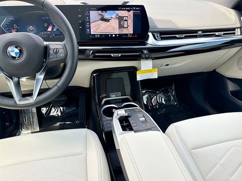 New 2026 BMW X1 xDrive28i w/ Technology Package AWD/4WD image 18