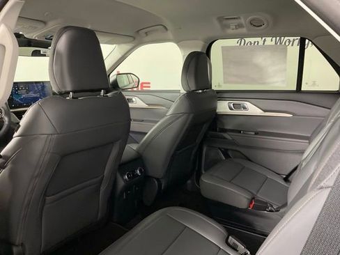 New 2025 Ford Explorer Active w/ Active Comfort Package image 15
