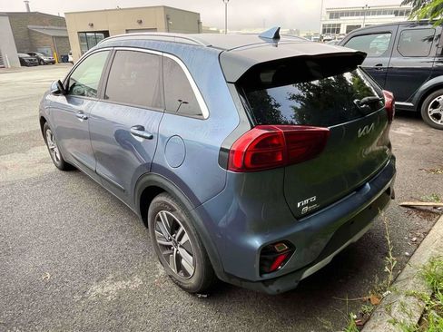 Used 2022 Kia Niro EX Premium FWD image 3