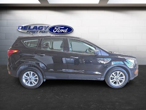 Used 2019 Ford Escape S image 6